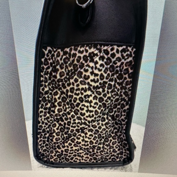Betsey Johnson Large Leopard XOBECA Print Tote Bag w/bag charm and strap NWT - Picture 6 of 14